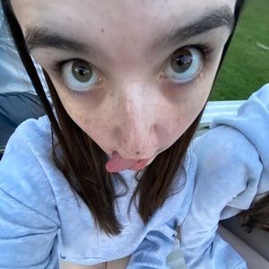 Meet your Posher, Abbey